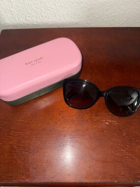 kate spade Black Cat-Eye Sunglasses with Pink Case